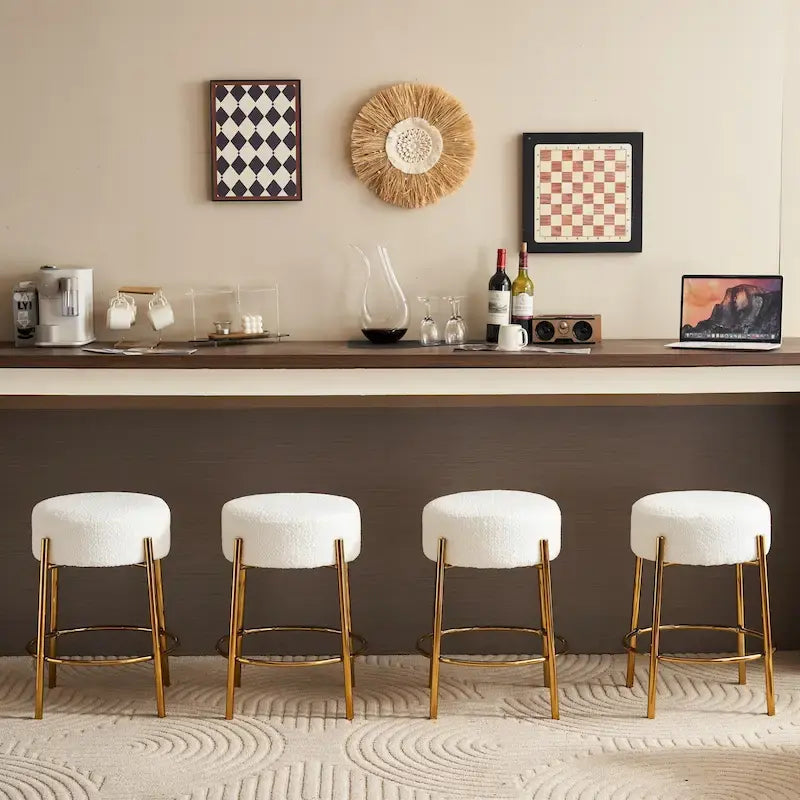 Tabourets de bar modernes beiges et dorés