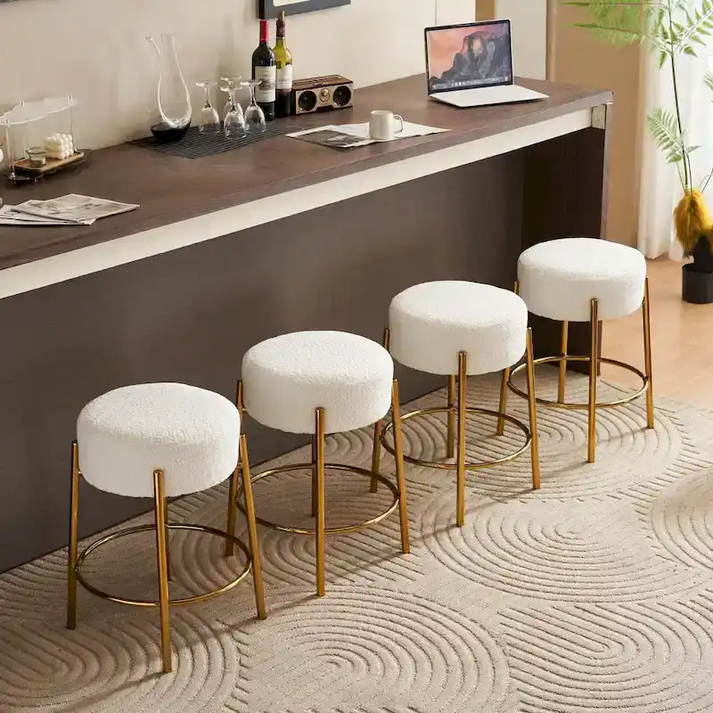 Tabourets de bar modernes beiges et dorés